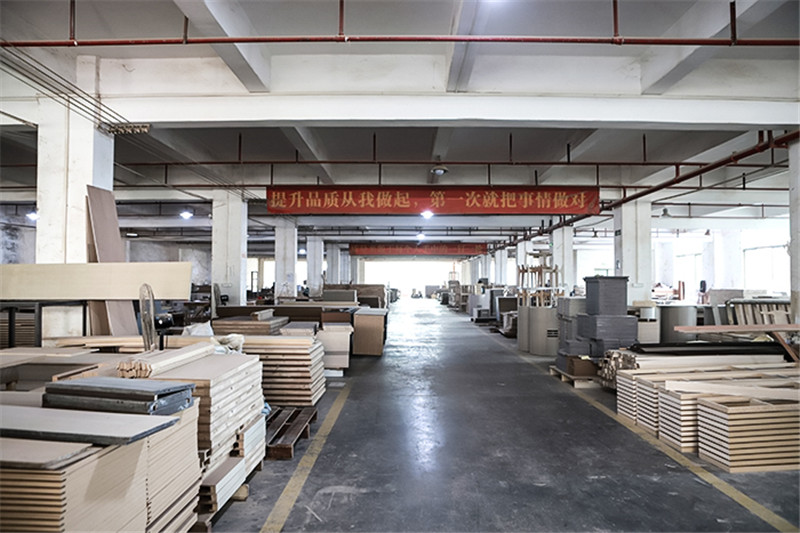 河南冰球突破豪华版网址装饰工程有限公司家具工厂：提升品质从我做起，第一次就把事情做对