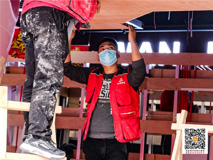 冰球突破豪华版网址商装现场装修施工图