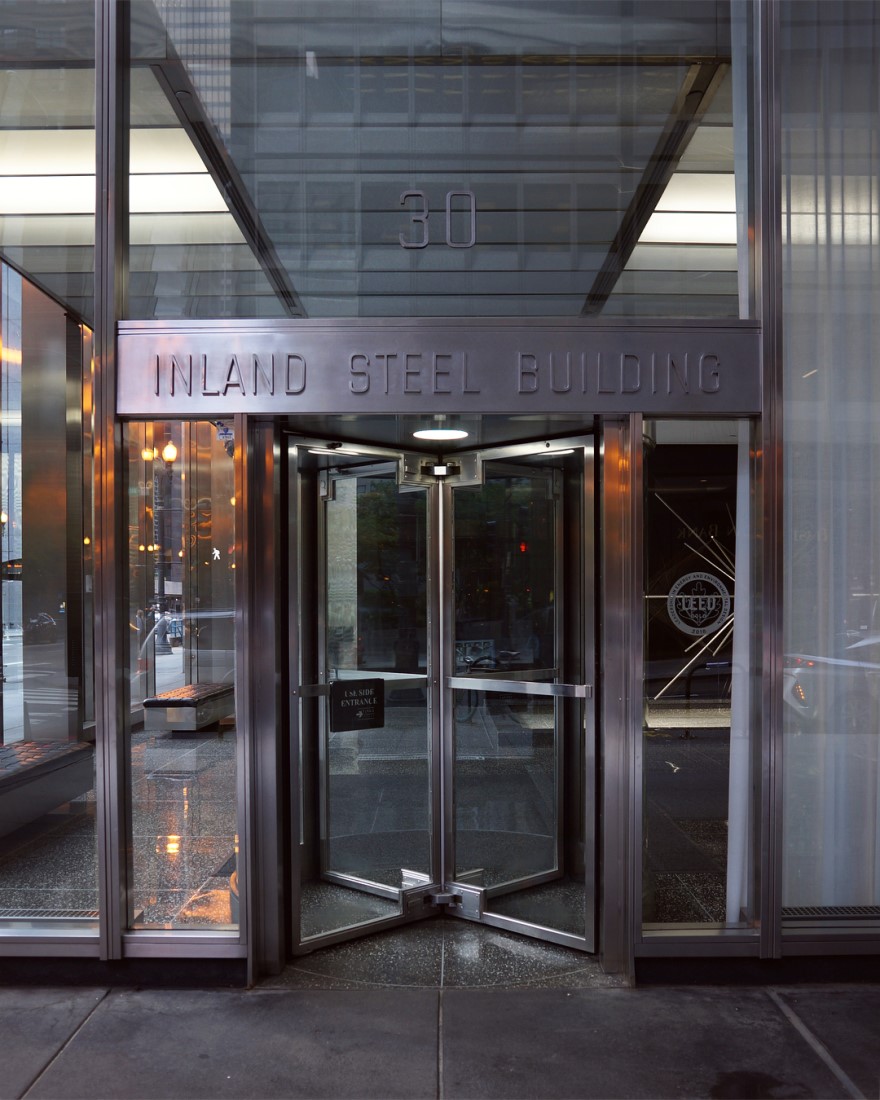 酒店为什么用旋转门，有什么作用?