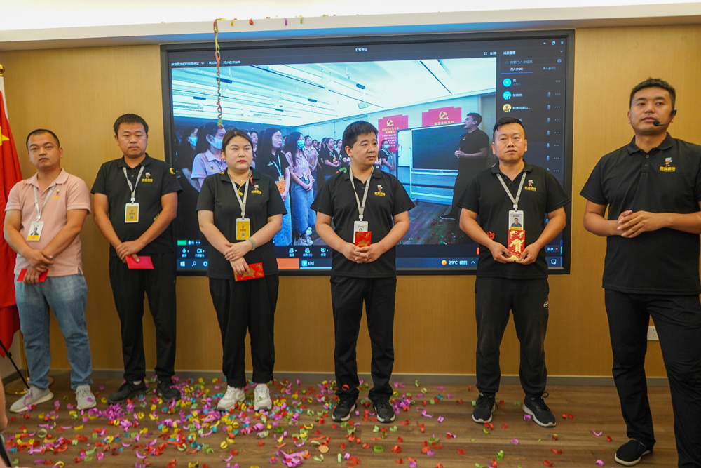 冰球突破豪华版网址装饰-优秀奋斗者颁奖仪式